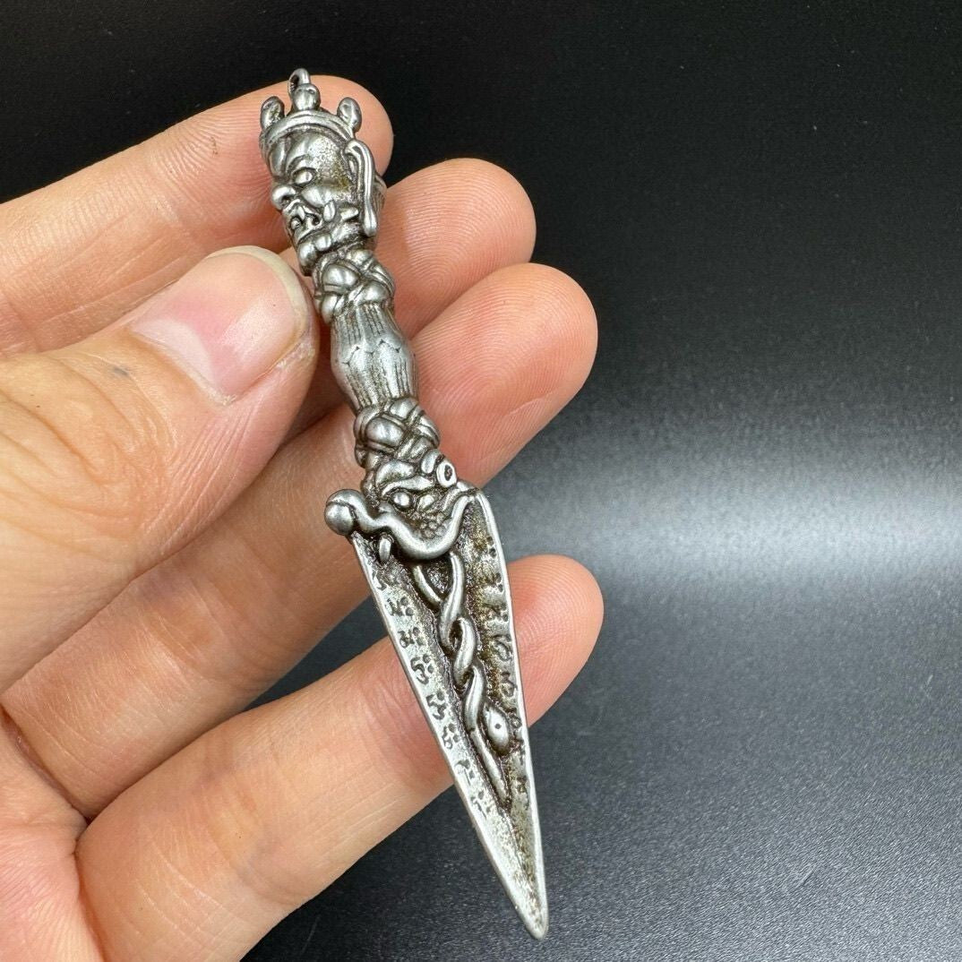 China Titben Retro Buddha Dorje Phurba Vajra Statue Vajra Pestle Amulet Pendant