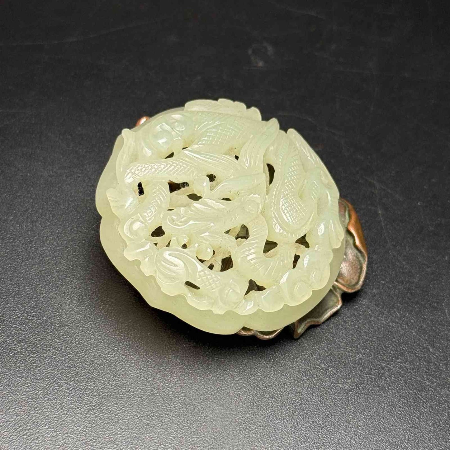 Chinese Natural Hetian Jade Hand-carved Exquisite Dragon Pendant 31223