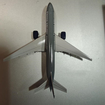 1:400 JC Wings United Airlines B777-200 Passenger Plane Diecast Aircraft Model