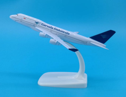 16cm Garuda Indonesia BOEING 747-400 Passenger Airplane Diecast Aircraft Model