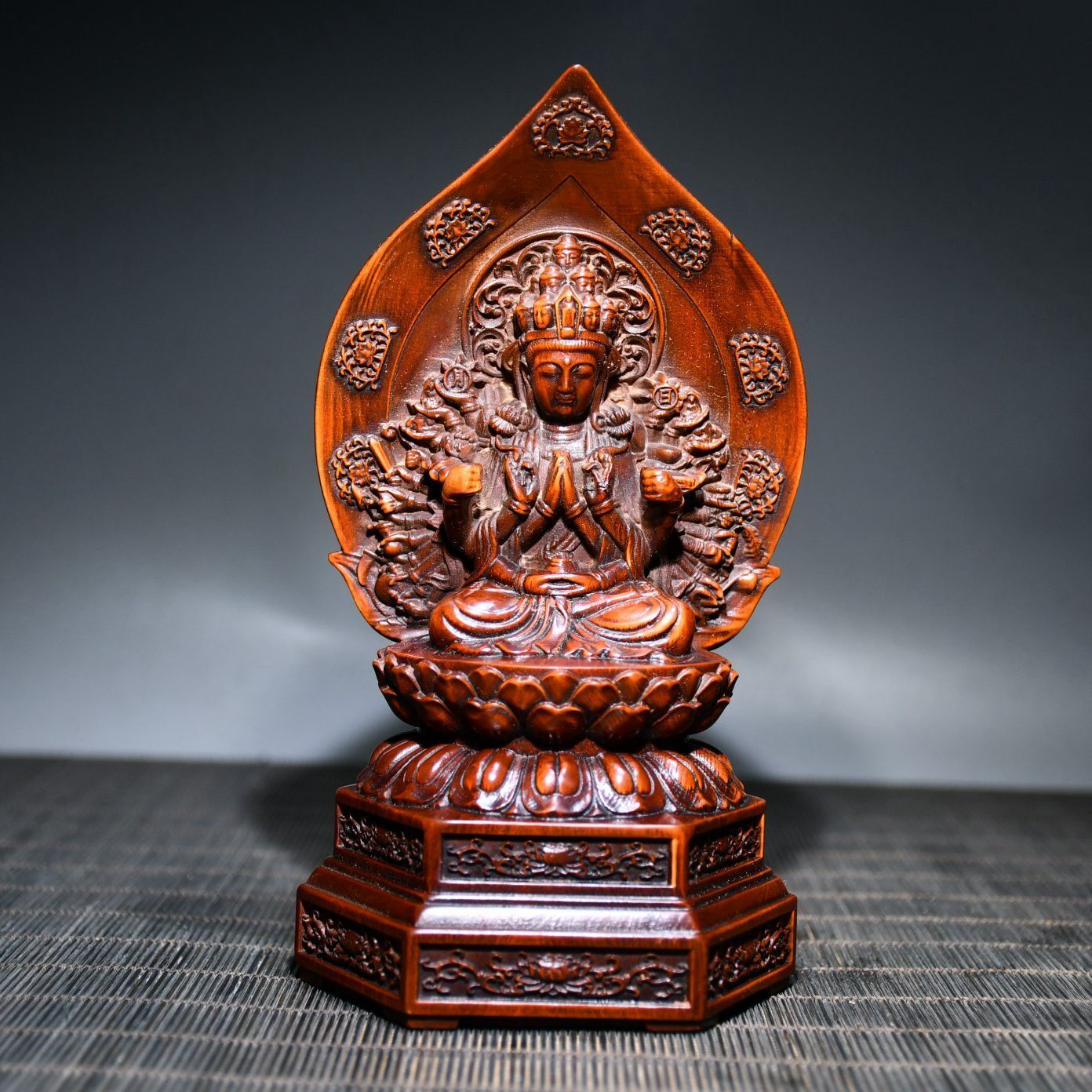 Vintage Wooden Ornaments Boxwood Carving Kwan Yin Statue Sculpture Collectible