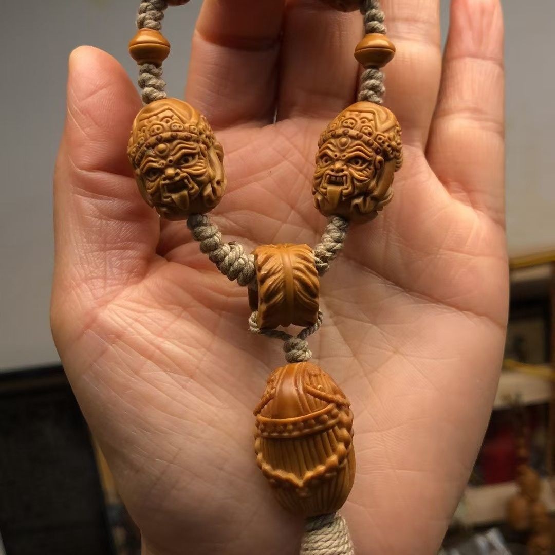 Hand Carved Olive Nut Zajiram Four No Hand Twist Pendant Bracelet