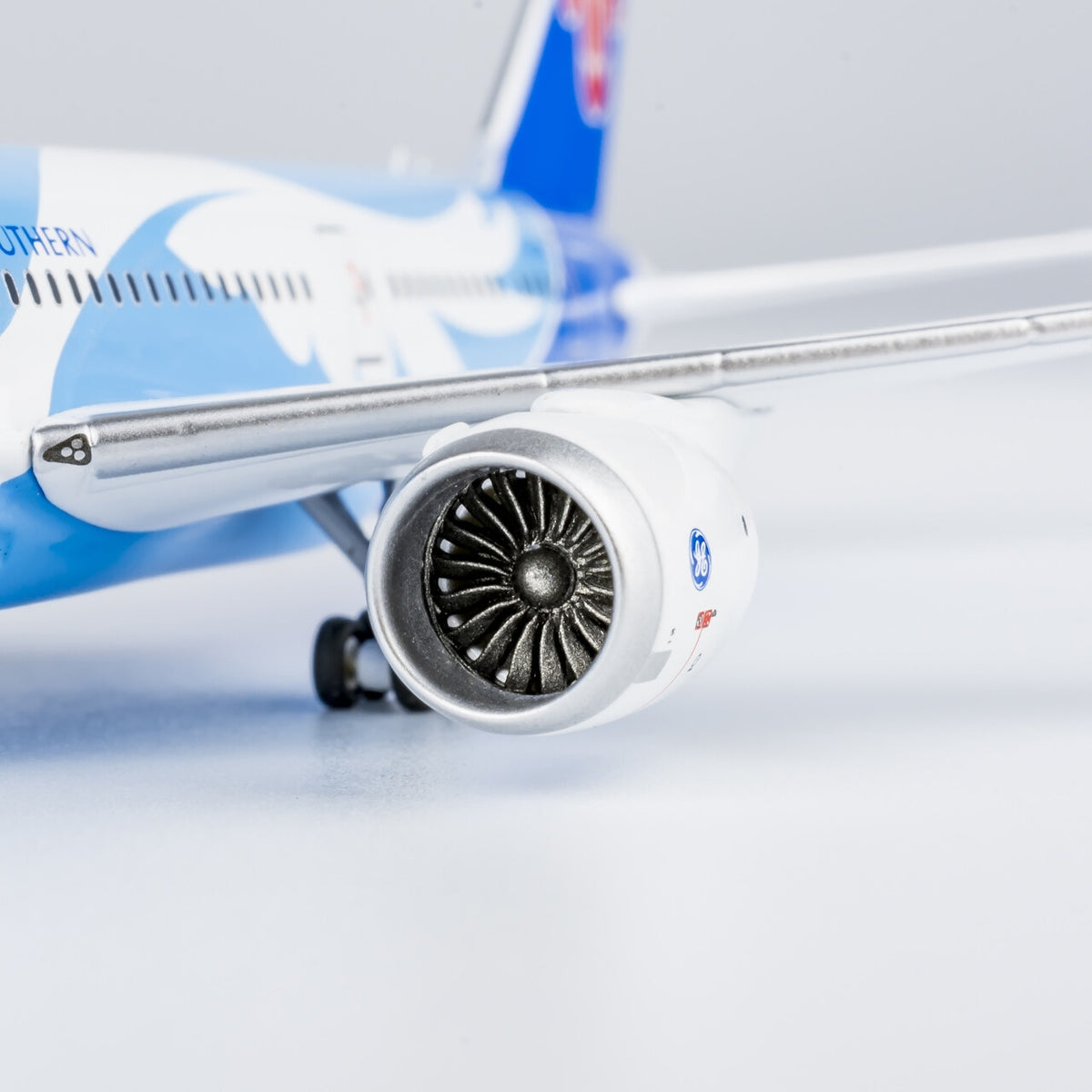1:400 NG Model CHINA SOUTHERN BOEING 787-8 Aircraft Diecast Plane Airplane Model