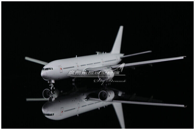 1:400 JC Wings BOEING 777-200 Passenger Blank Airplane Flap Down Diecast Model