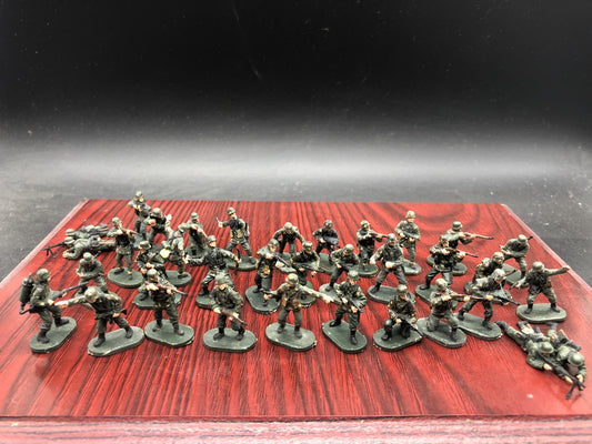 1/72 35Pcs World War II German Soldier Model