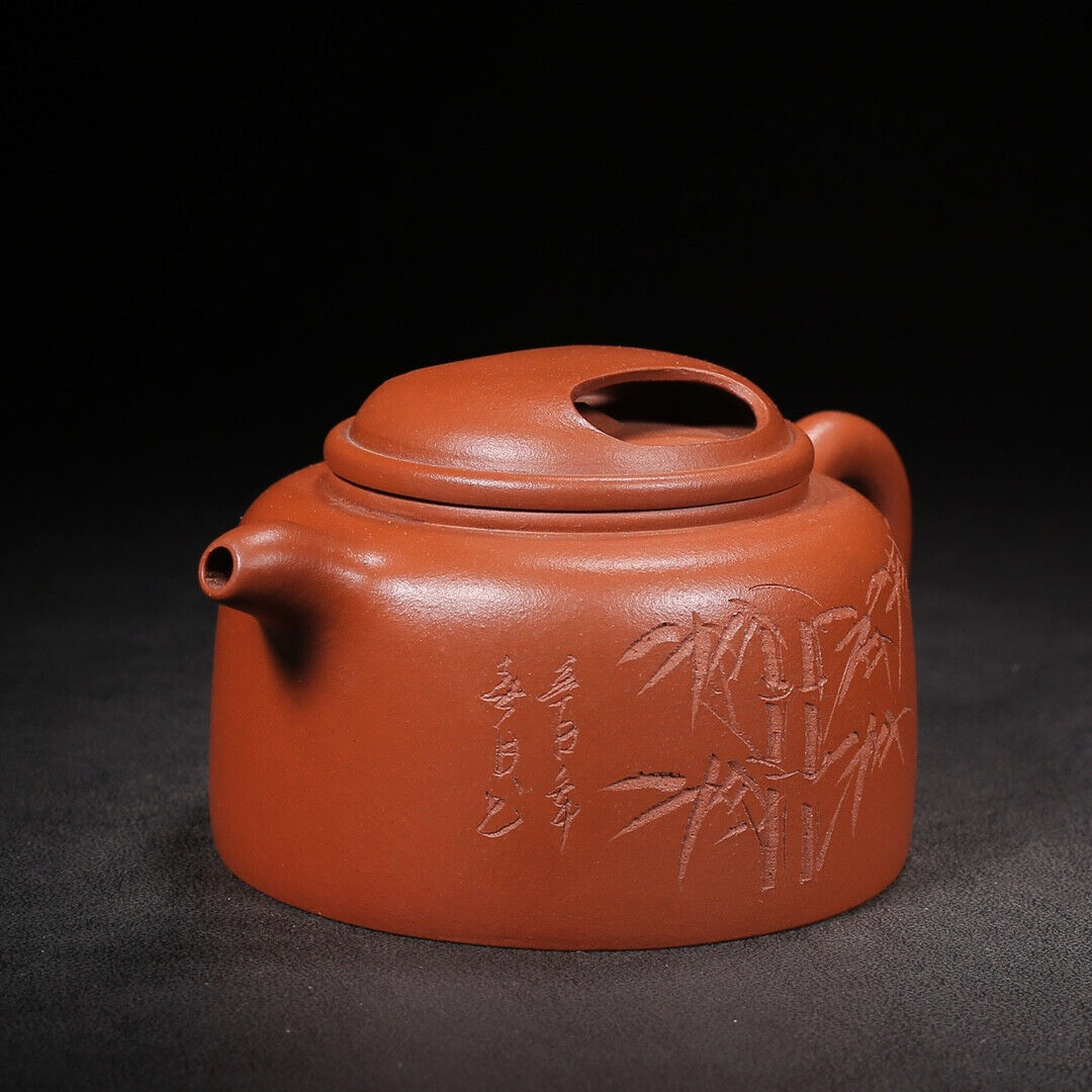 Chinese Yixing Zisha Clay Handmade Exquisite Teapot（牛盖 底款：顾景舟）