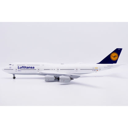 1:200 JC Wings Lufthansa Boeing 747-8 D-ABYP Airplane Diecast Aircraft Model