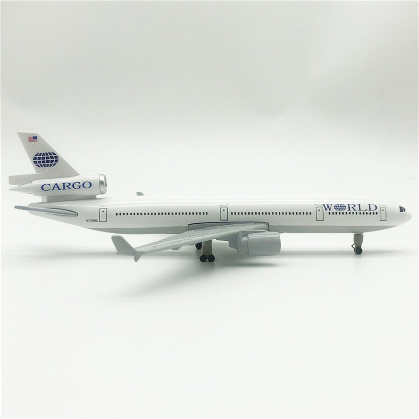 21*18*12CM USA Cargo MD-11 Airplane Model Aircraft With Wheels Landing Gears D