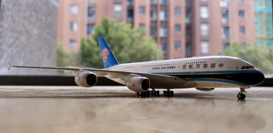 1:400 Phoenix CHINA SOUTHERN AIRBUS A380 Passenger Airplane Diecast Plane Model