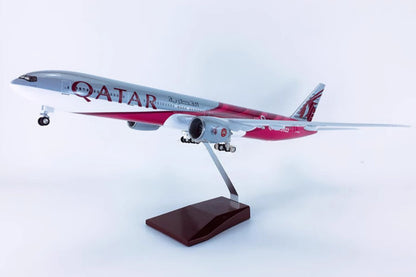 1:157 47CM QATAR BOEING 777-300ER Airplane Landing Gear Resin Aircraft Model