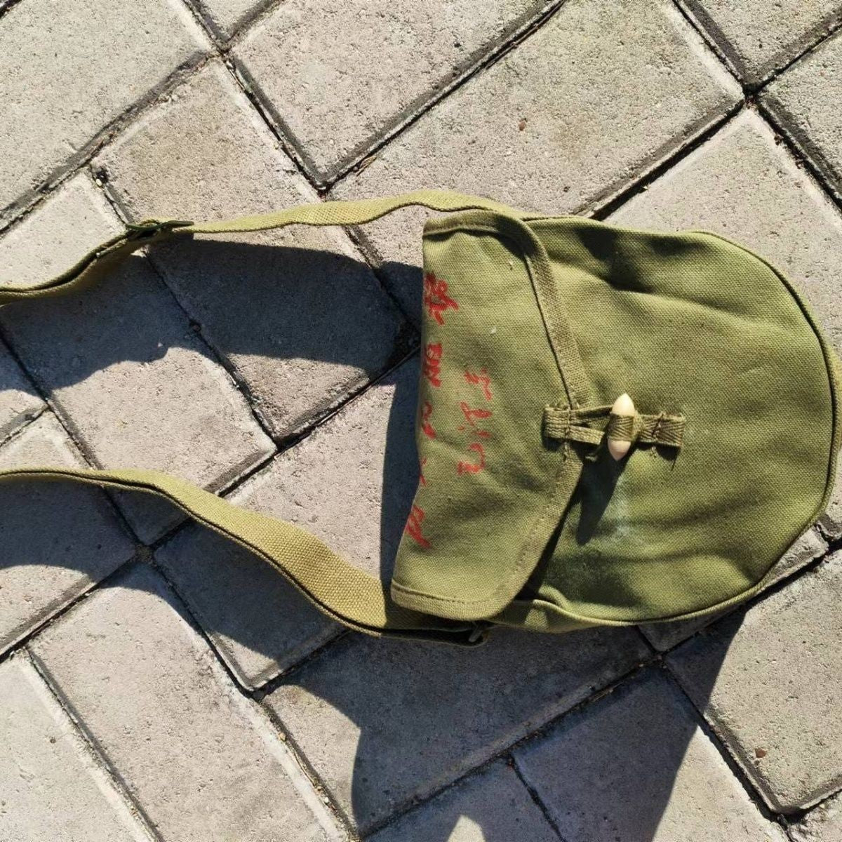 1976 China Chairman Mao "Service to the People" Shoulder Bag Green Messenger Bag