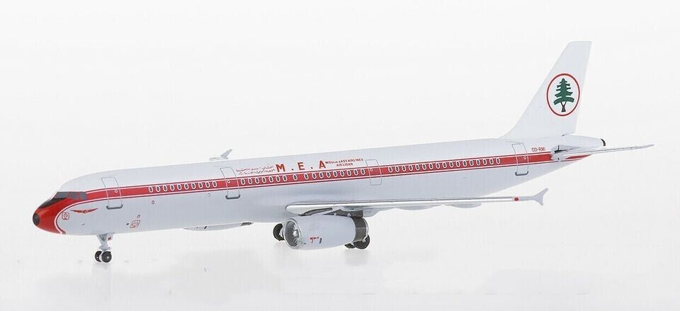 1:400 AeroClassics Middle East Airline AIRBUS A321 Passenger Plane Diecast Model