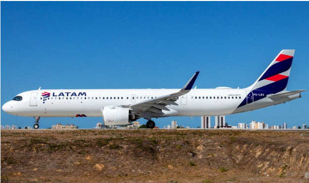 1:400 Phoenix LATAM Airbus A321neo PS-LBA Airplane Diecast Aircraft Plane Model
