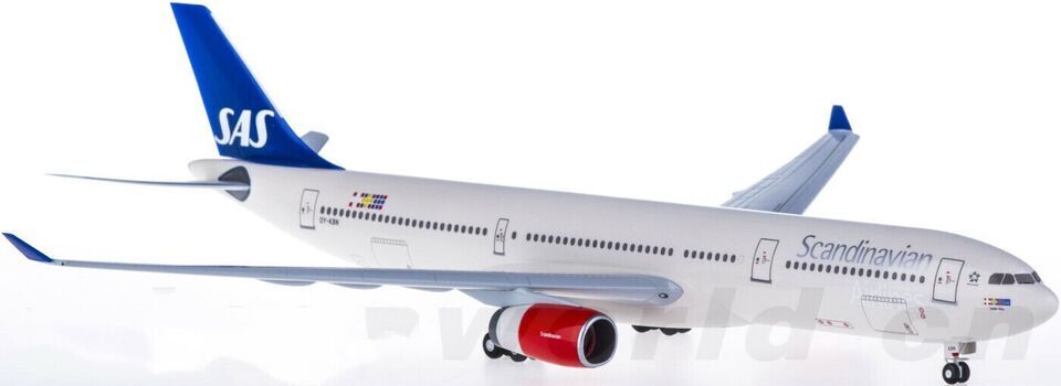 1:200 32CM Hogan SAS Scandinavian AIRBUS A330-300 Aircraft ABS Plastic Model