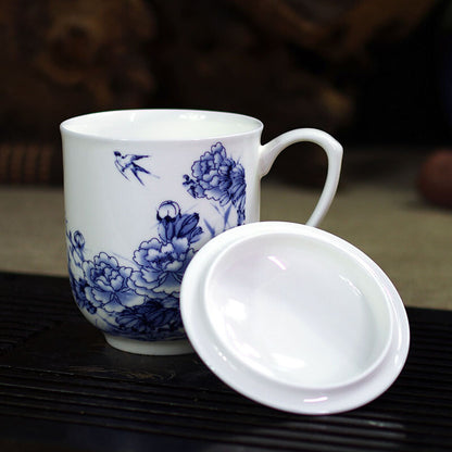 Jingdezhen Blue and White Bone Porcelain Cup Ceramic Tea Cup with Handle Lid