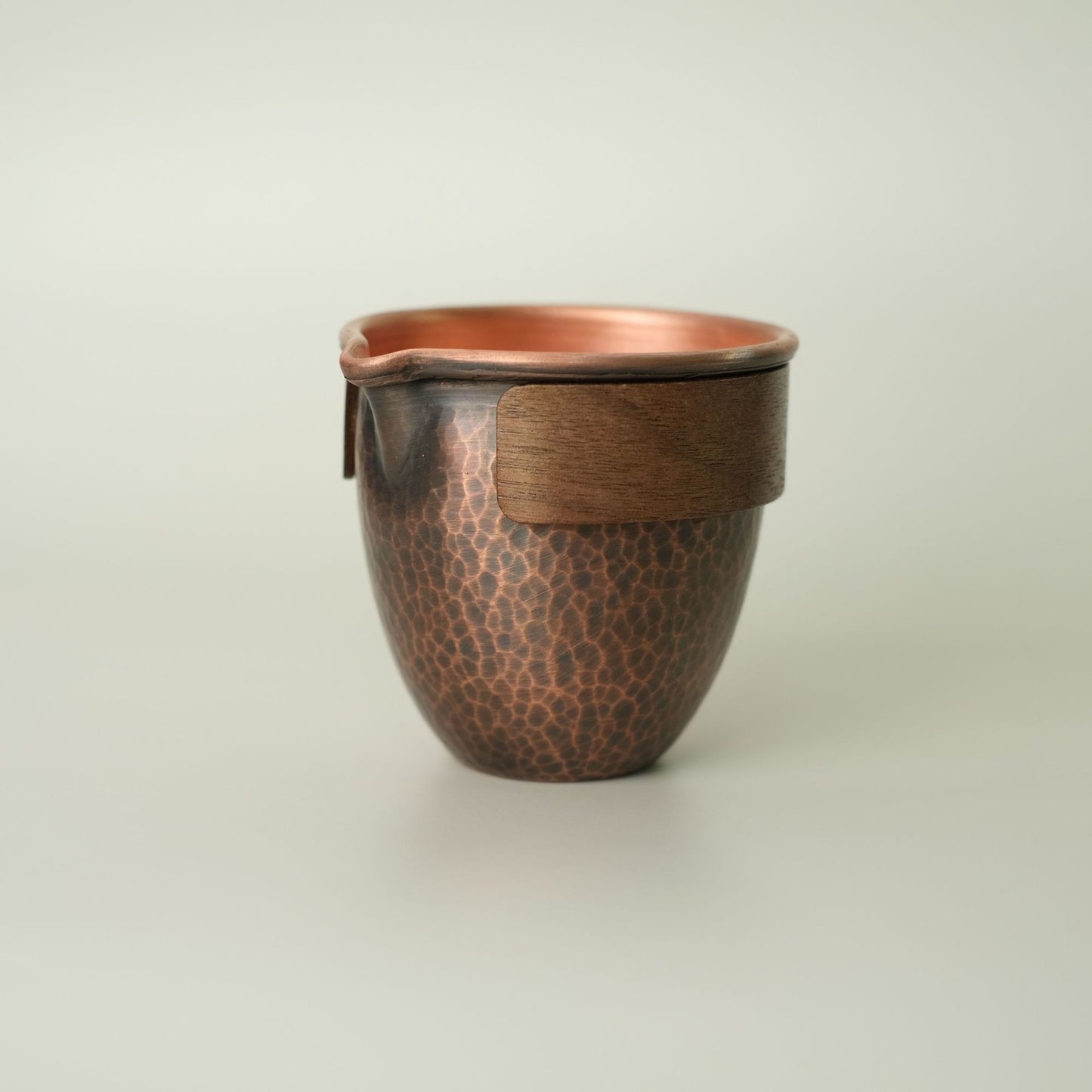 Hand Hammered Pure Copper Gongdao Cup 300ml Insulated Wood Sleeve Tea Pitcher