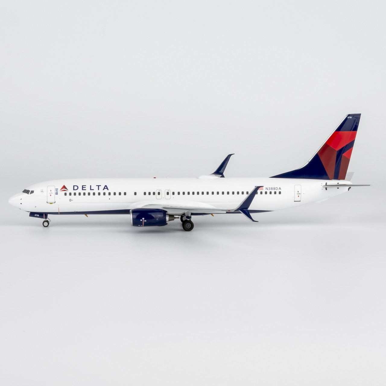 1:200 NGmodels Delta Air Lines B737-800 Passenger Airplane Diecast Plane Model