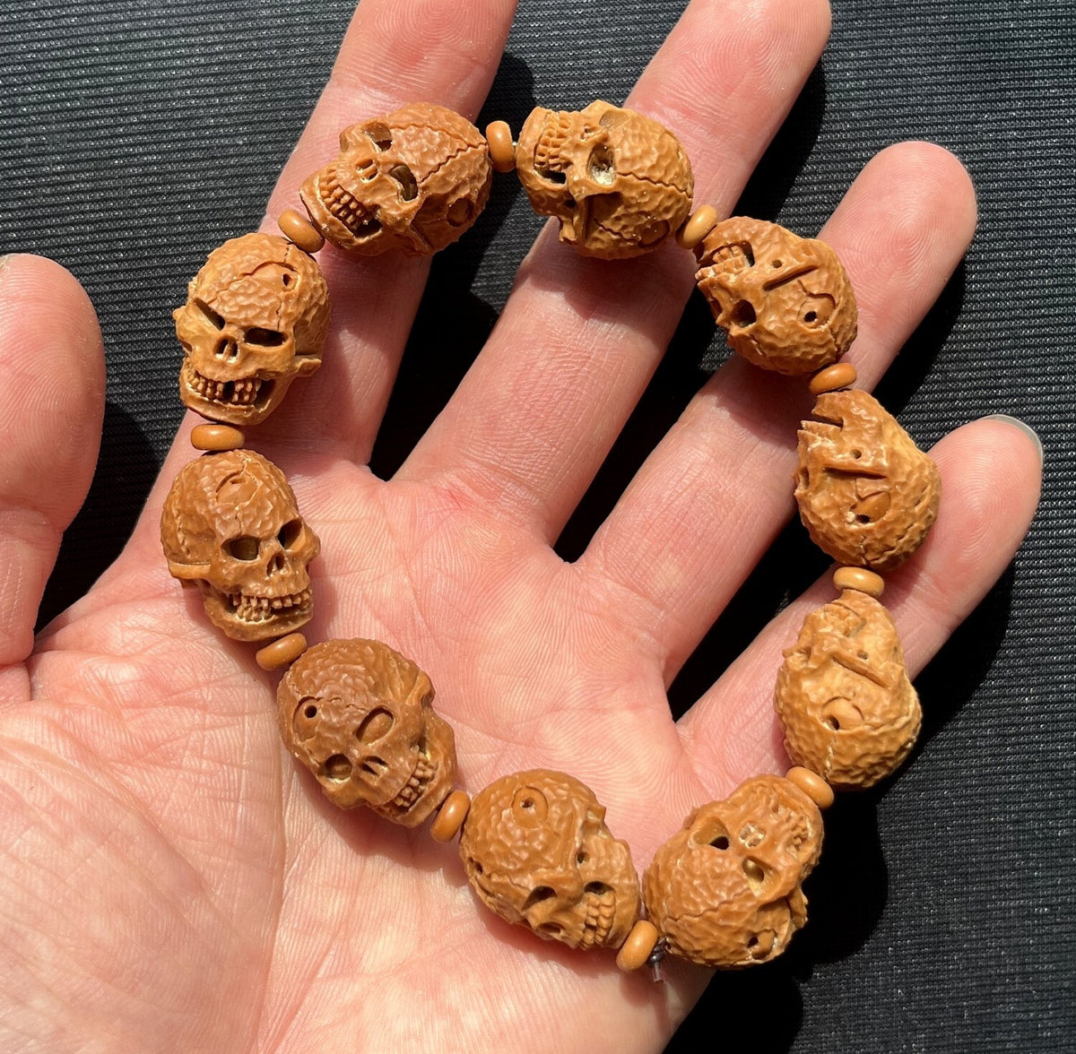 New Olive Nut Carved Skull Bracelet Beads Chain Handcraft Collection