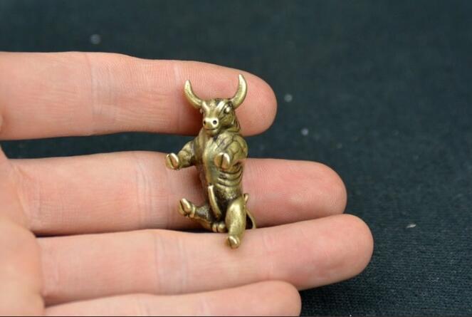 Chinese Pure brass Wall Street bull small statue