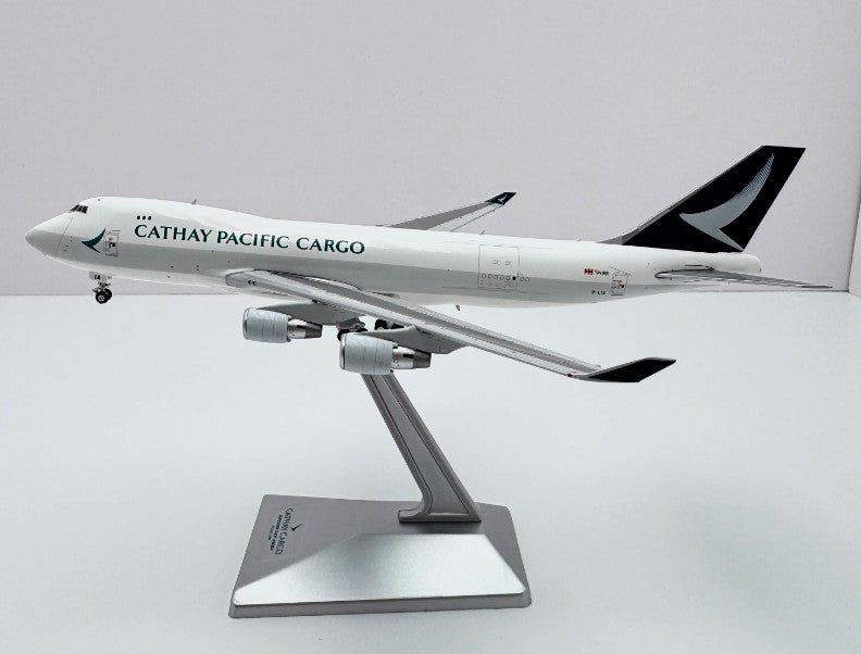 1:400 YY Wings CATHAY PACIFIC CARGO BOEING 747-400F Aircraft Diecast Plane Model