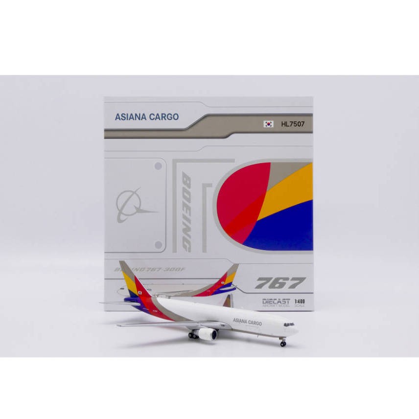 1:400 JC Wings Asiana Boeing 767-300 Passenger Airplane Diecast Plane Model