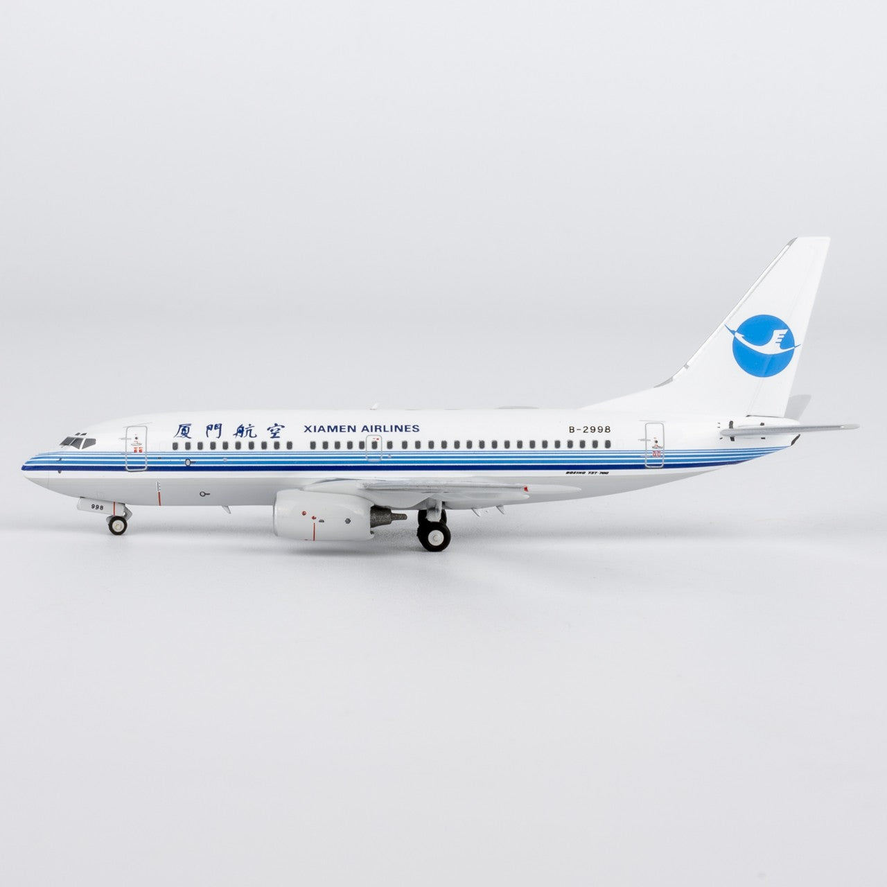 1:400 NGmodels XiamenAir Boeing 737-700 Passenger Airplane Diecast Plane Model