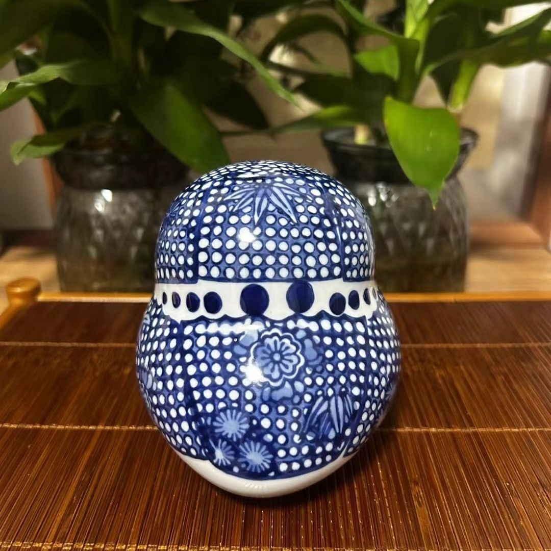 Blue and White Porcelain Owl Figurine (10cm) - Cute Tea Pet Desktop Decor