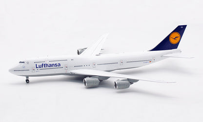 1:200 SQ Wings Lufthansa Boeing 747-8 D-ABYA Passenger Airplane Diecast Model