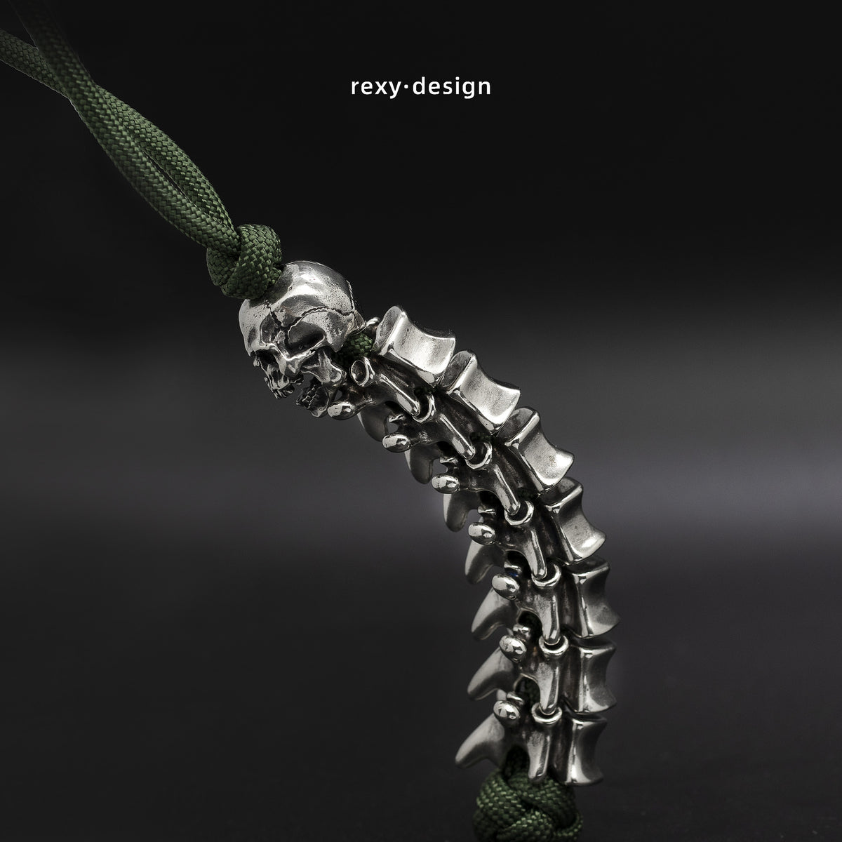 EDC Hand-woven Spine Umbrella Rope Skull Knife Handle Pendant keychain Pendant