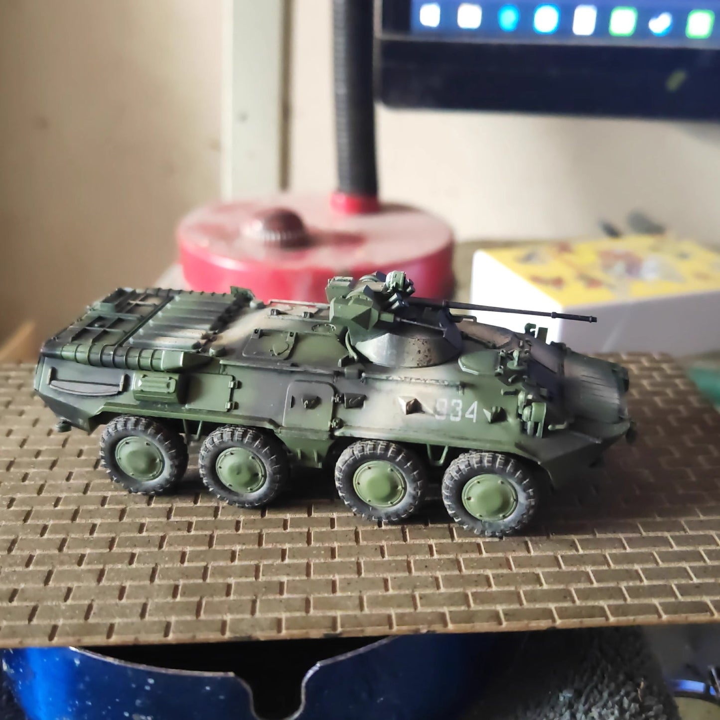 Homemade 1/72 Russian Btr80a Armor Tank Finished Tank Model Ornament Toys