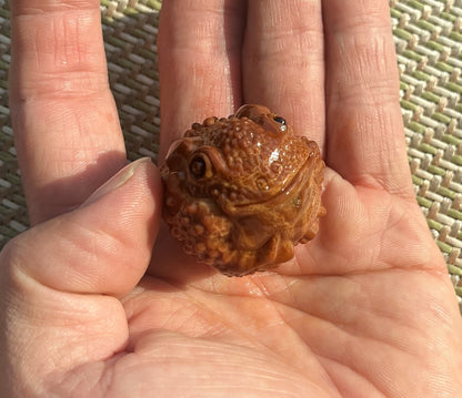 Olive Nut Hand Carved 3 Legged Toad Statue Pendant Chain Bead Decor
