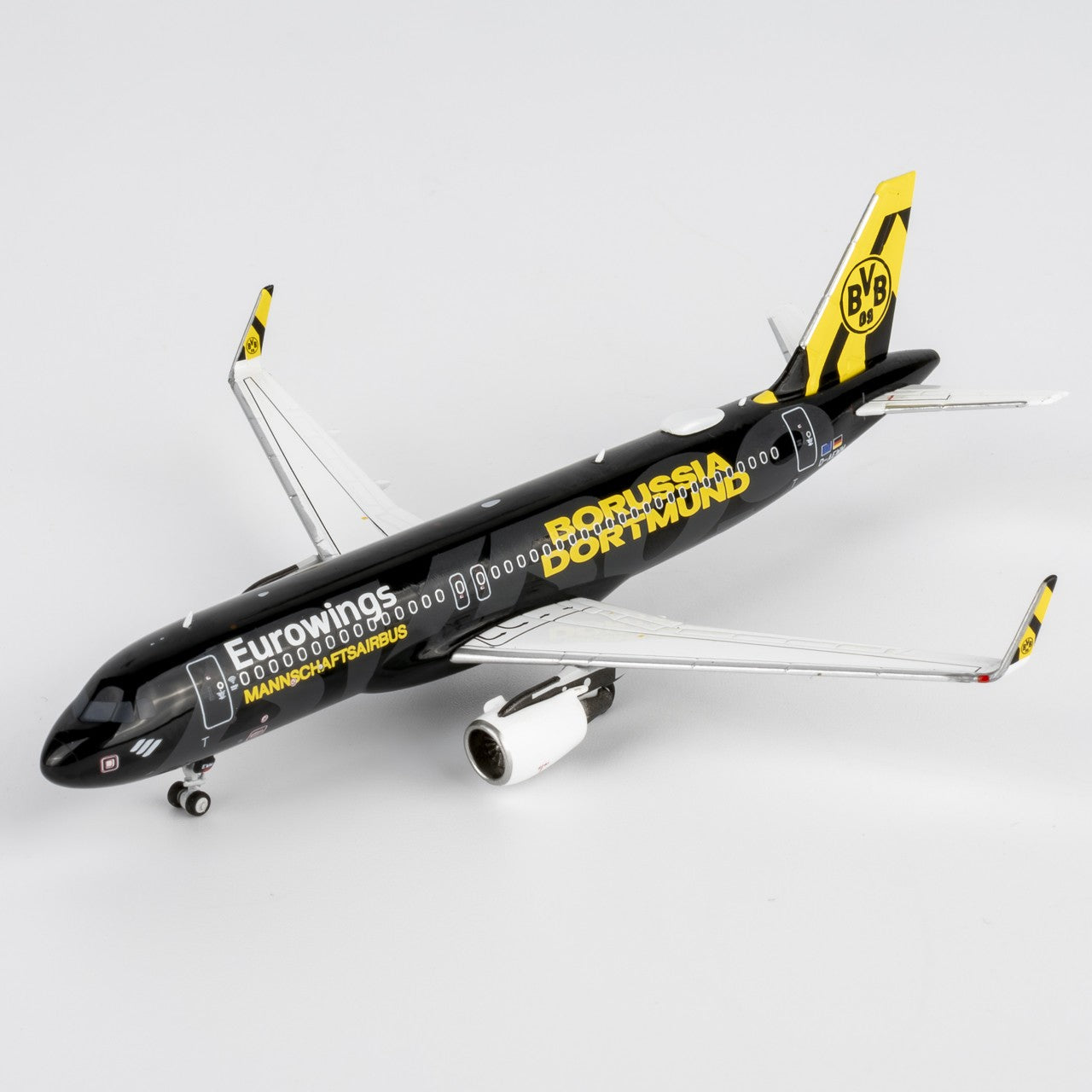 1:400 NGmodels Eurowings Airbus A320-200 Passenger Airplane Diecast Plane Model
