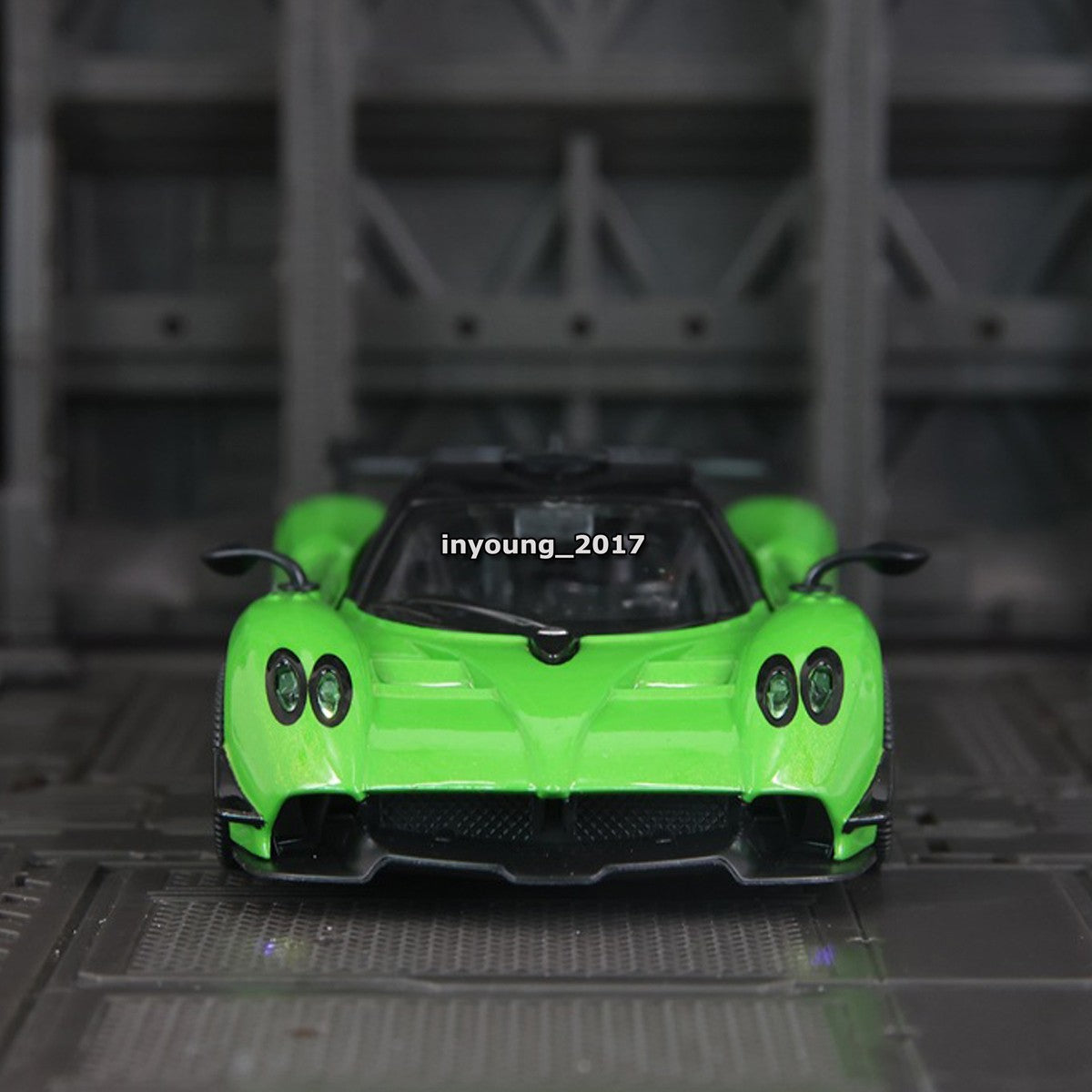 1/32 Pagani Huayra R Model Car Diecast Toy Cars Toys for Boys Kids Gifts Green