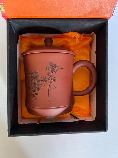 Chinese Yixin Zisha Clay Hand Carved Tea Mug With Lid In Box