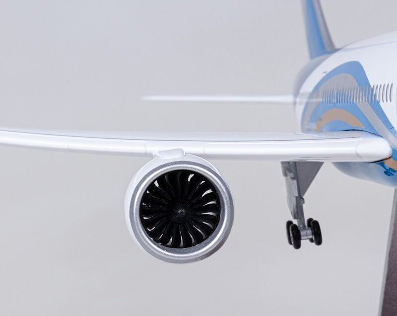 1:130 43CM OMAN AIR BOEING 787 Passenger Airplane Landing Gear Resin Plane Model