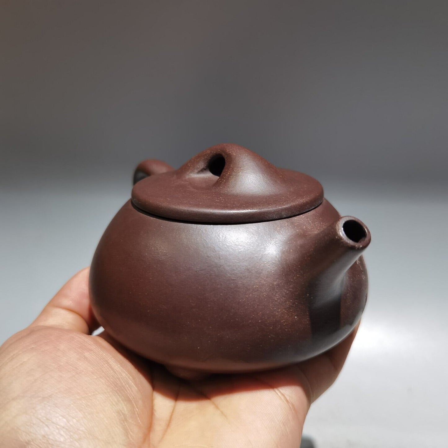 Chinese Yixing Zisha Clay Handmade Exquisite Teapot （石瓢壶 底款：顾景舟 )