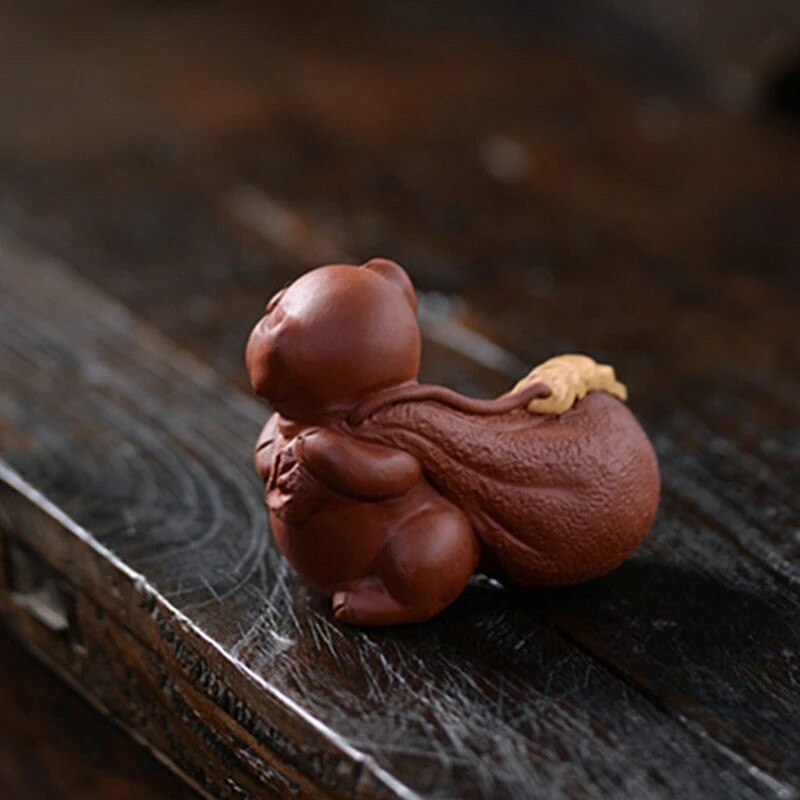 Yixing Purple Clay Tea Pet Lucky Piglet Statue Ornaments Handmade Tea Figurine