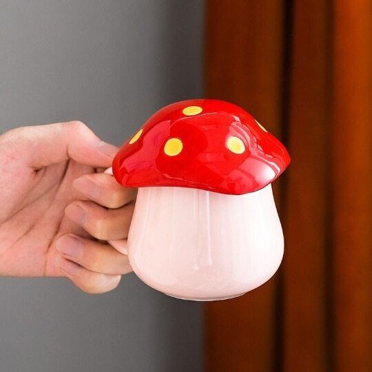 Ceramic Cute Mushroom Cup Personalized Breakfast Milk Cup with Lid 300 ml