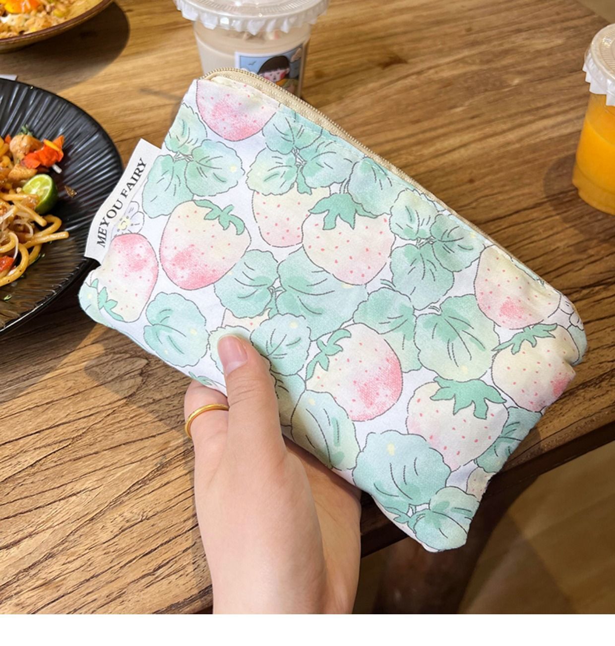Strawberry Cosmetic Bag Makeup Pouch Zipper Make Up Organizer Bag Case Toiletry