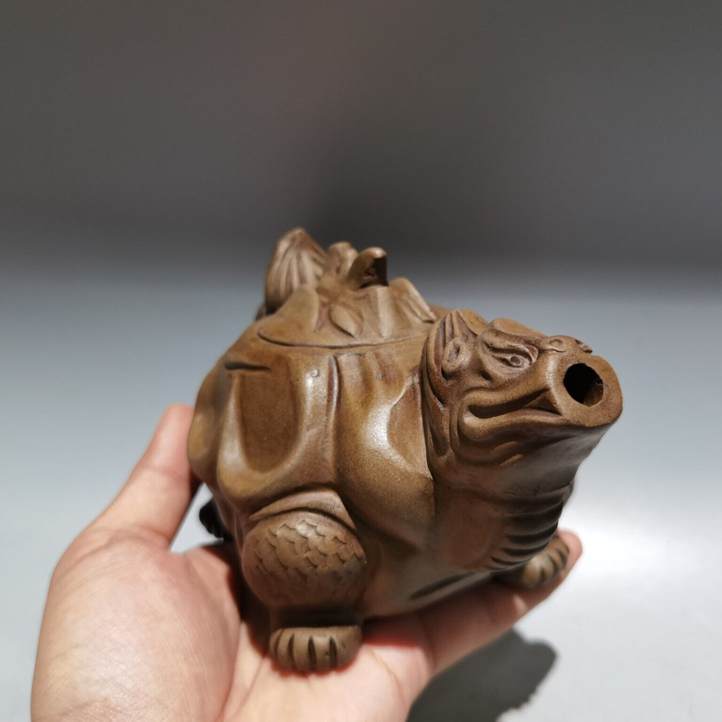 Chinese Yixing Zisha Clay Handmade Exquisite Teapot（龙龟壶 低款：陈鸣远）