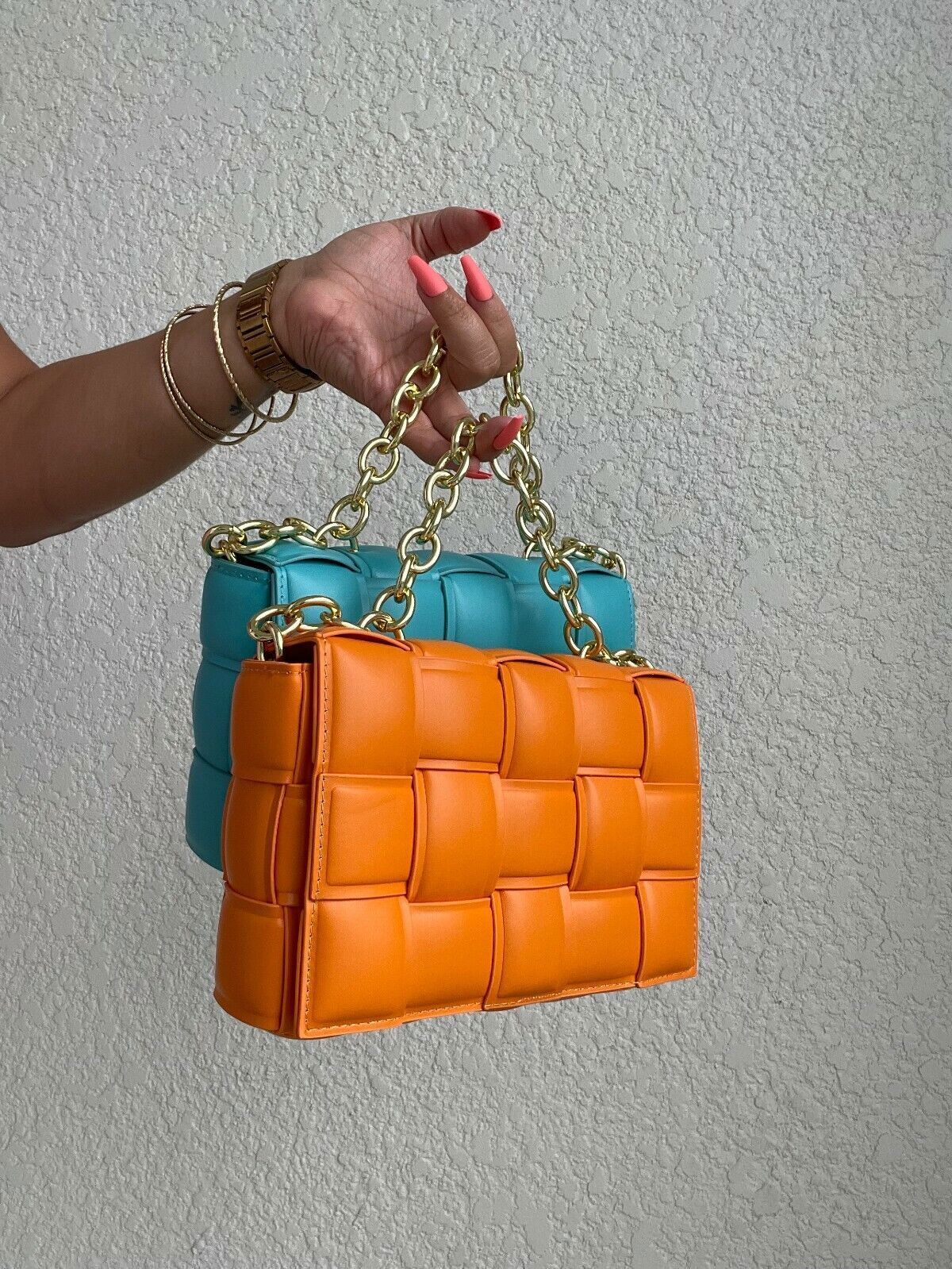 Women fashion faux leather cushioned shoulder bag
