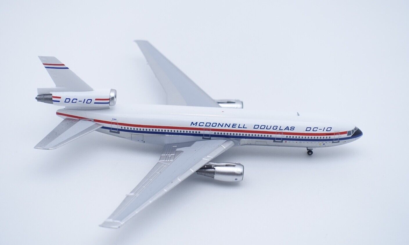 1:400 Patriot MCDONNELL DOUGLAS DC-10 Passenger Airplane Diecast Aircraft Model