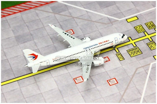 1:400 JC Wings CHINA EASTERN COMAC C919 Passenger Airplane Diecast Plane Model