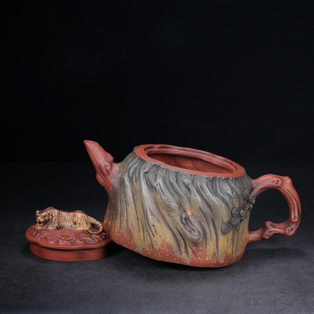 Chinese Yixing Zisha Clay Handmade Exquisite Teapo （虎虎生威 底款：蒋蓉）