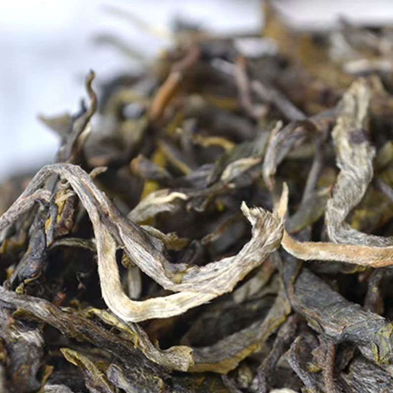 357g Yiwu Old Tree Raw Puerh Tea Cake Yunnan Pu'er Green Tea Chinese Pu'er