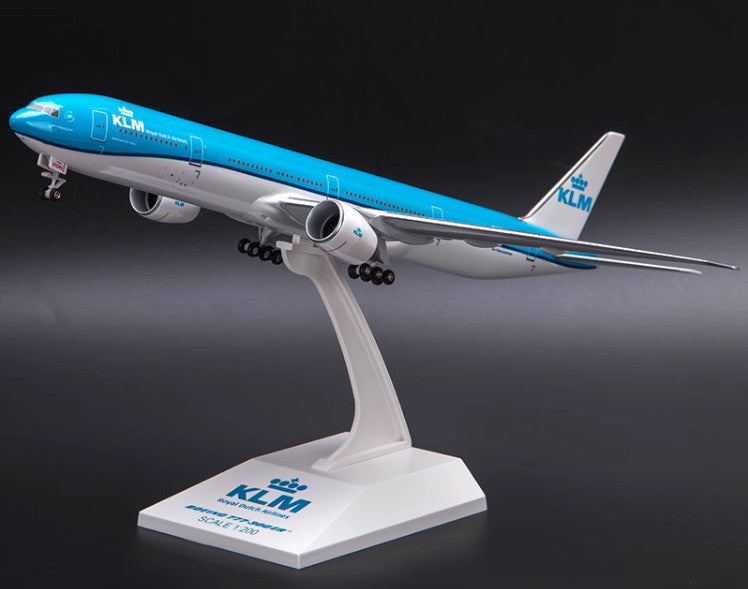 37CM 1:200 Risesoon KLM BOEING 777-300ER Passenger Airplane ABS Plastic Model