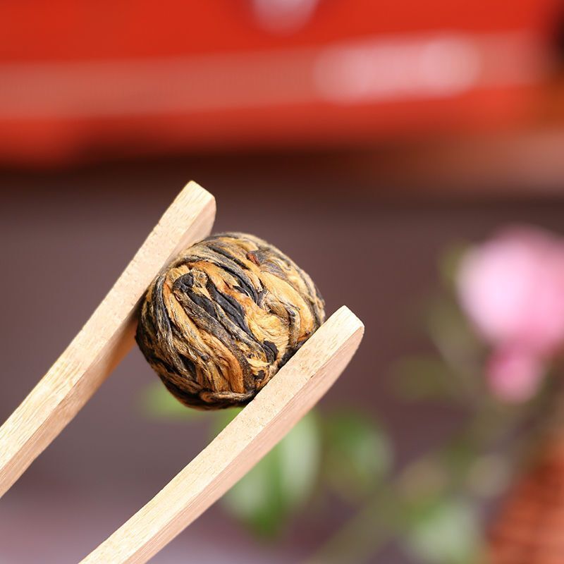Yunnan Fengqing Dian Hong Tea Handmade Longzhu Golden Bud Honey Scented Tea 100g