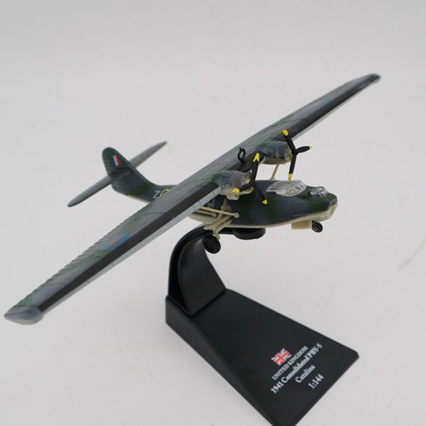 1/144 WW2 UK RAF Classic PBY 5 Catalina Aircraft Fighter Plane Military Model g