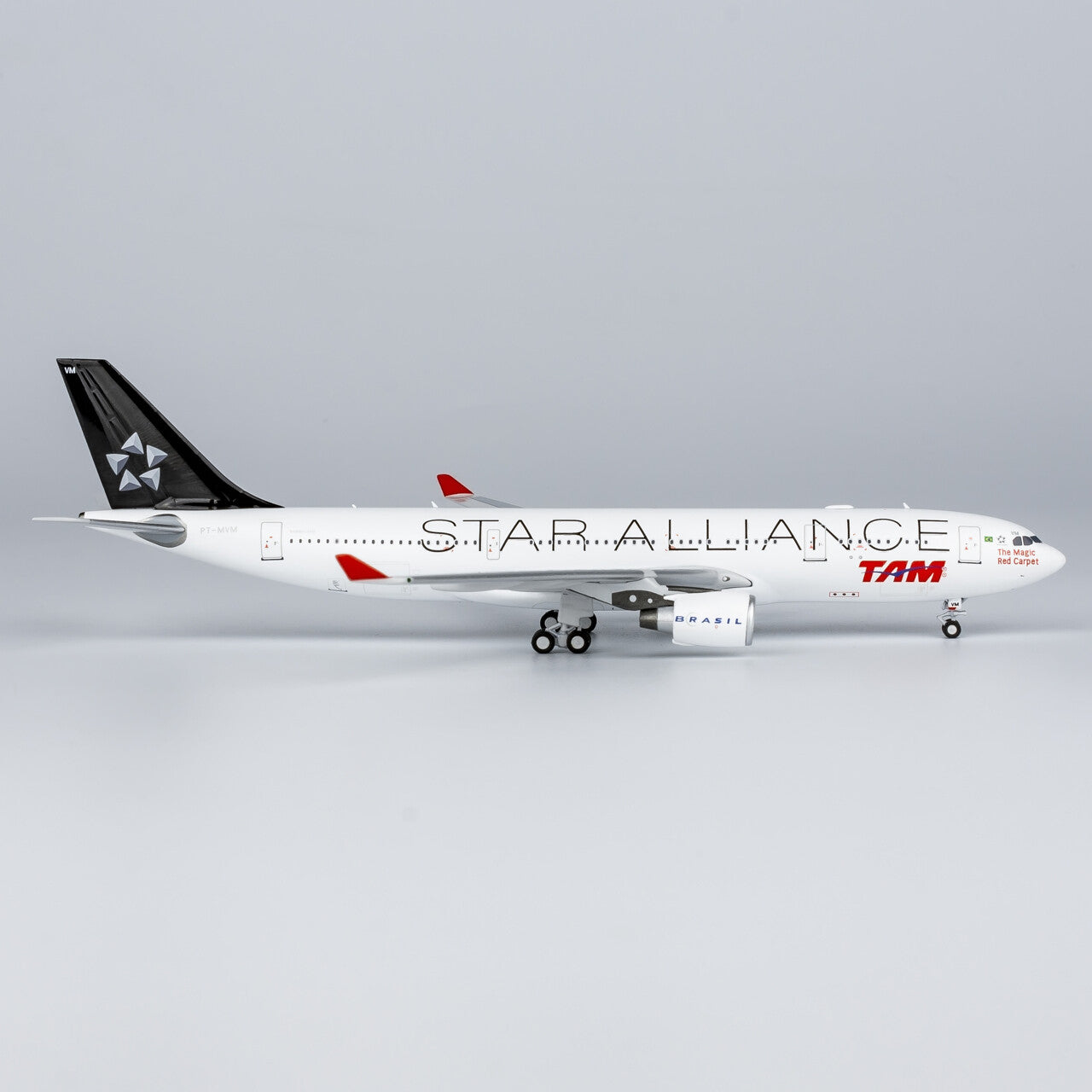 1:400 NG Model TAM STAR ALLIANCE AIRBUS A330-200 Airplane Diecast Aircraft Model