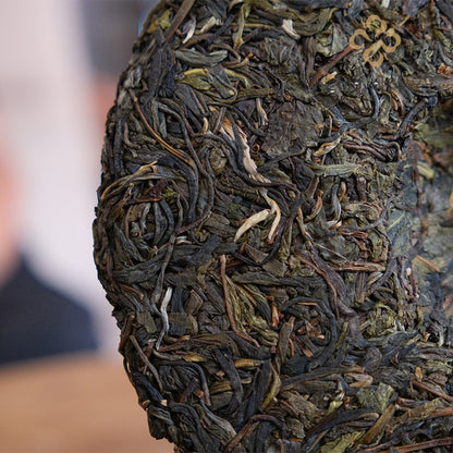 357g Raw Puer Tea Cake Guafengzhai Yunnan Mountain Grown Spring Harvest Tea